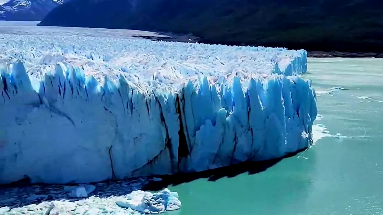 Los Glaciares National Park, Lago Argentino, Santa Cruz